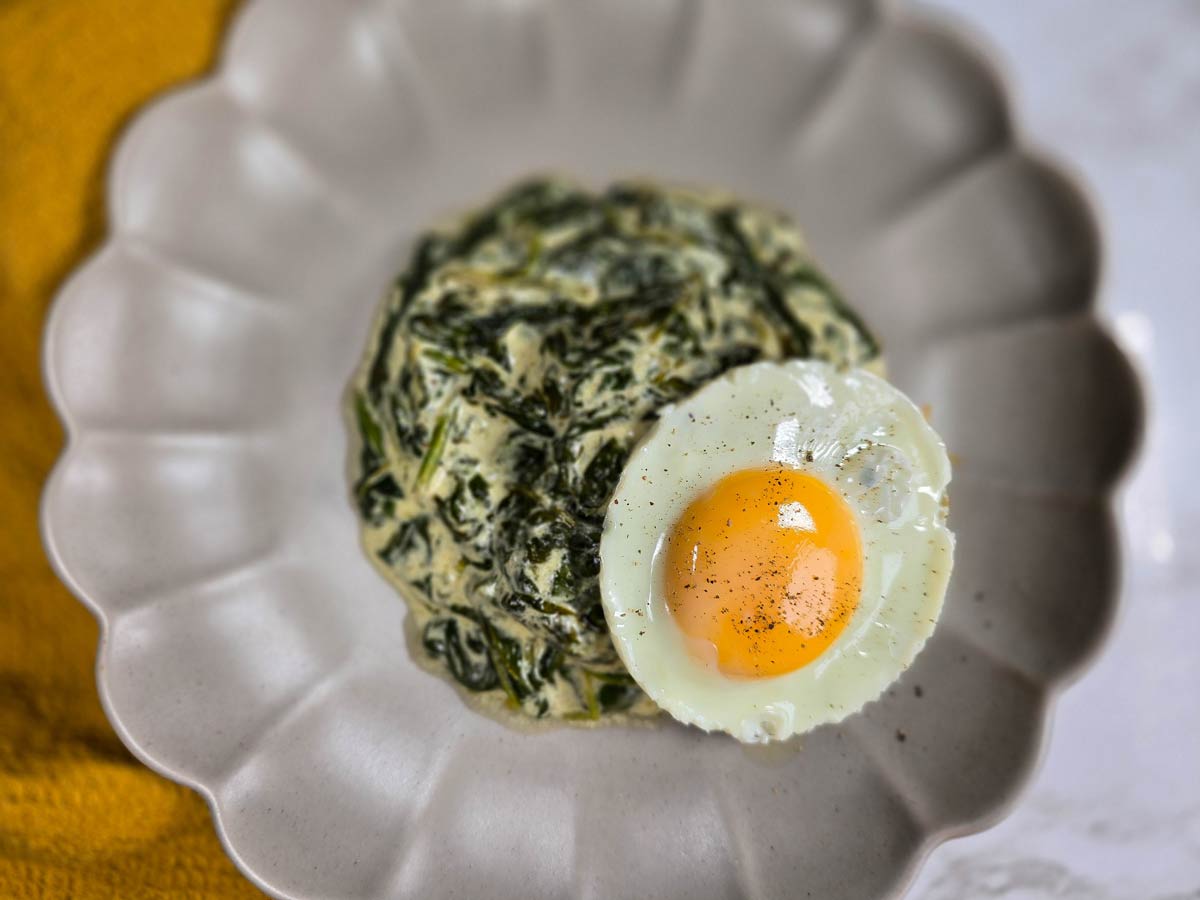 Romanian Spinach With Eggs Recipe