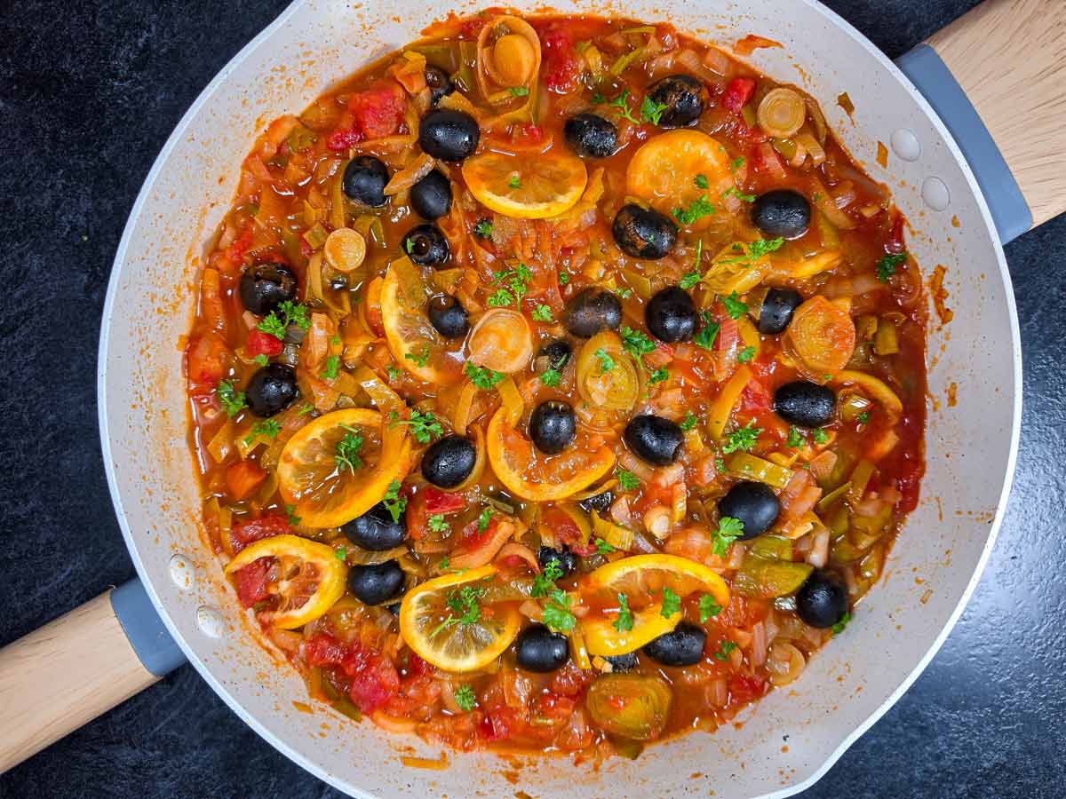 Romanian Leek Stew With Olives – Mâncare de Praz cu Măsline